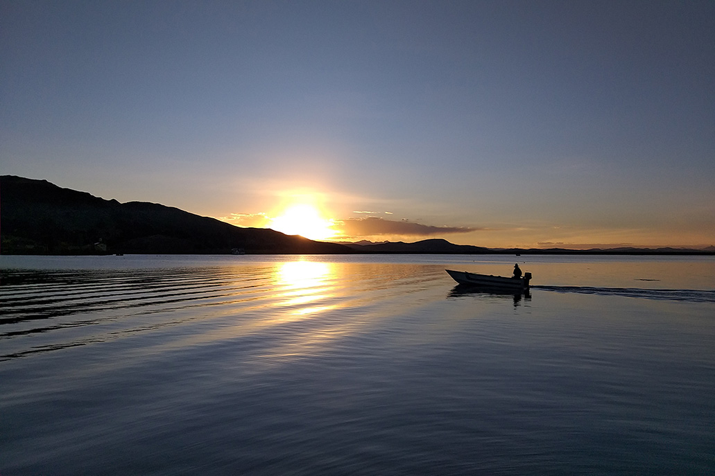 Lago Titicaca em Puno (3.812 metros acima do nível do mar)