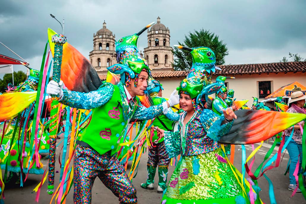 Febrero mes de color diversión y carnavales