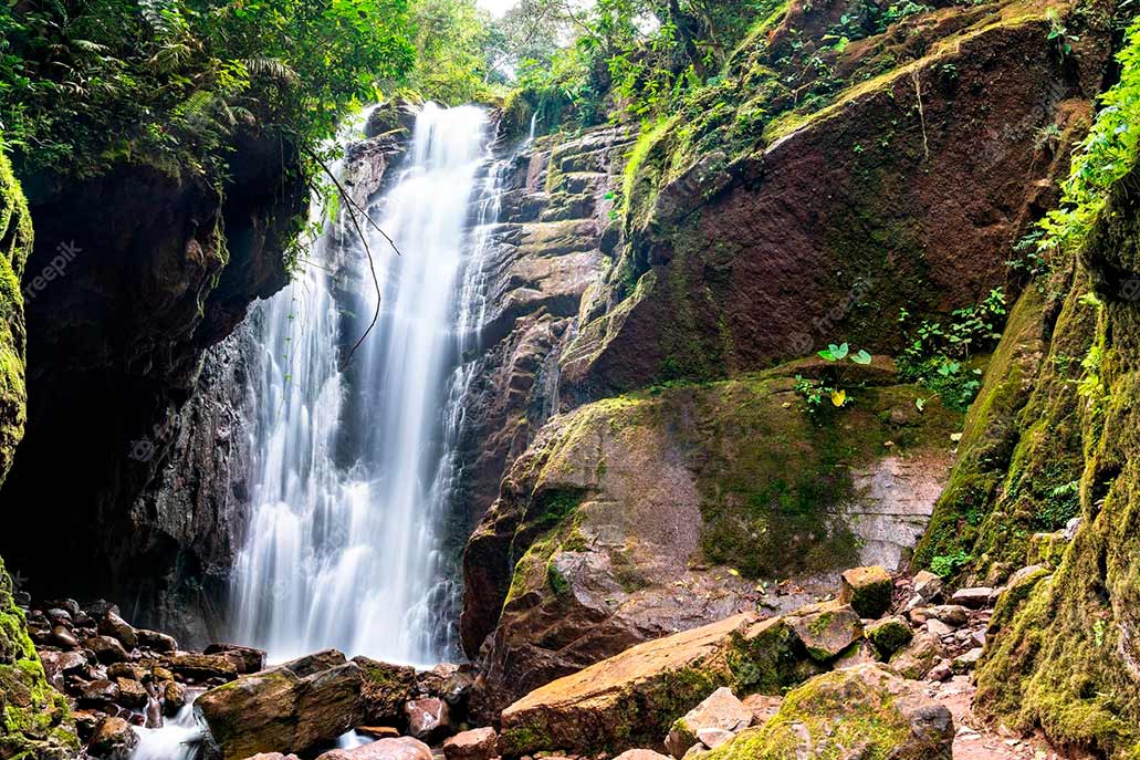 Tigre river waterfall in Oxapampa