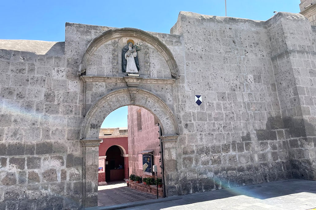 Fachada monasterio de Santa Catalina - Arequipa
