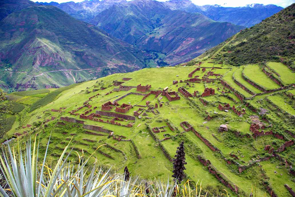 Ruínas do complexo arqueológico de Huchuy Qosqo
