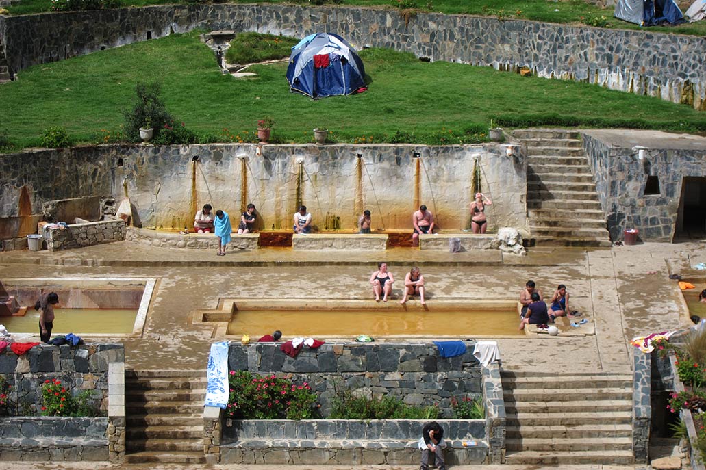 Baños termales de Lares