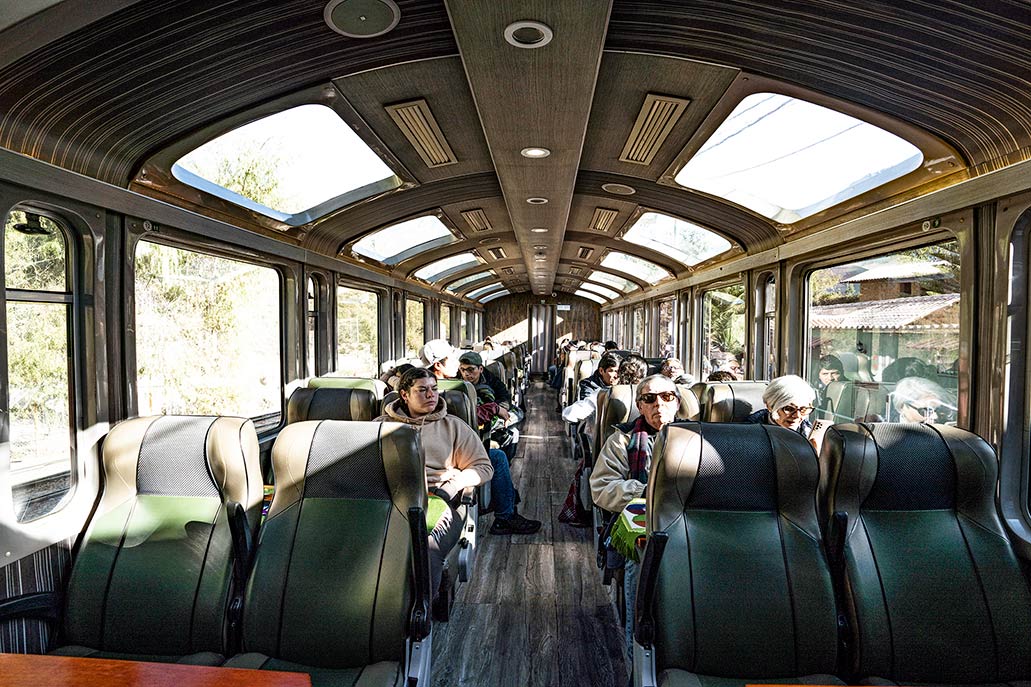 Tren Vistadome de Peru Rail