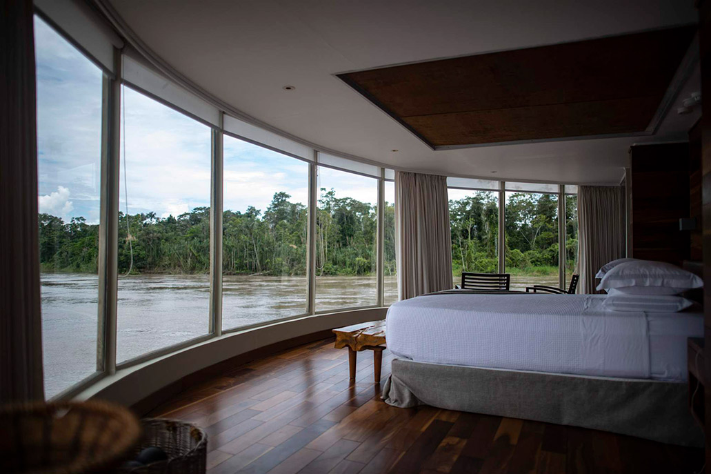 Cruzeiro no Delfín II pela Amazônia